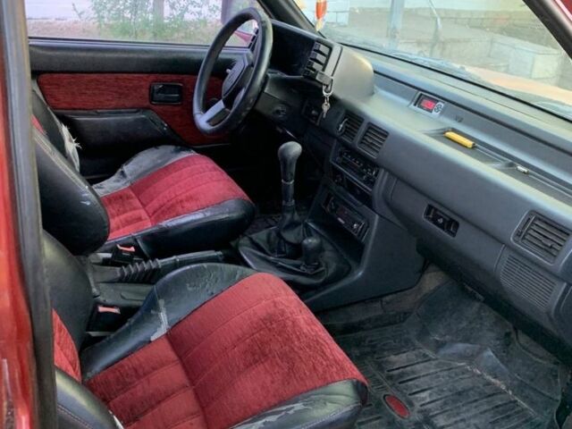 Красный Опель Фронтера, объемом двигателя 2.3 л и пробегом 290 тыс. км за 2500 $, фото 3 на Automoto.ua