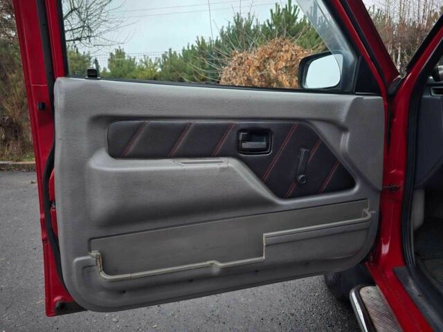 Красный Опель Фронтера, объемом двигателя 2.3 л и пробегом 198 тыс. км за 4299 $, фото 9 на Automoto.ua