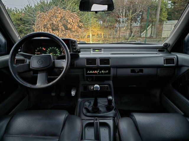 Красный Опель Фронтера, объемом двигателя 2.3 л и пробегом 198 тыс. км за 4299 $, фото 18 на Automoto.ua