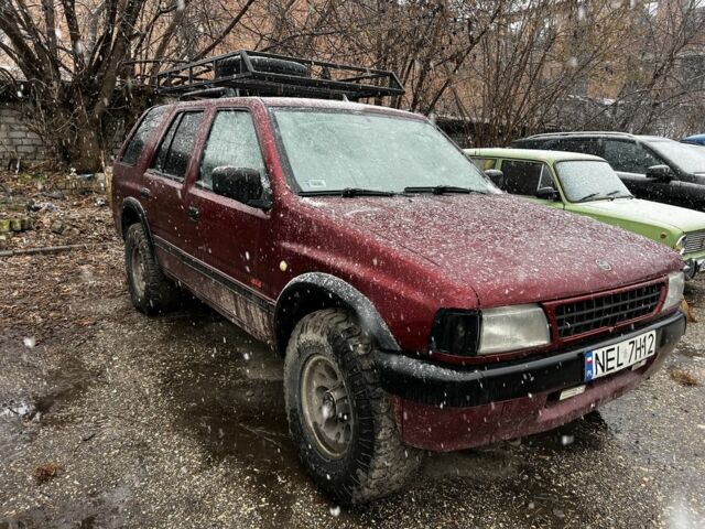 Красный Опель Фронтера, объемом двигателя 2.3 л и пробегом 285 тыс. км за 1150 $, фото 1 на Automoto.ua