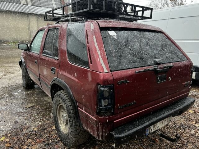 Красный Опель Фронтера, объемом двигателя 2.3 л и пробегом 285 тыс. км за 1150 $, фото 3 на Automoto.ua