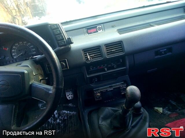 Опель Фронтера, объемом двигателя 23 л и пробегом 0 тыс. км за 2500 $, фото 2 на Automoto.ua