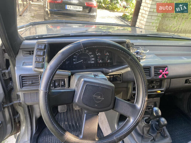 Опель Фронтера, объемом двигателя 2 л и пробегом 299 тыс. км за 4300 $, фото 33 на Automoto.ua