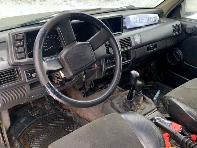 Опель Фронтера, объемом двигателя 23 л и пробегом 0 тыс. км за 3600 $, фото 5 на Automoto.ua