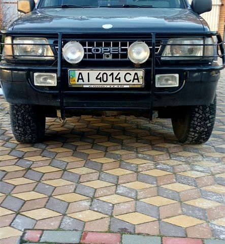 Опель Фронтера, объемом двигателя 2.2 л и пробегом 250 тыс. км за 3800 $, фото 1 на Automoto.ua