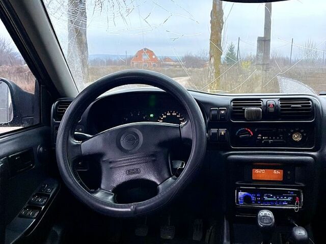 Опель Фронтера, объемом двигателя 2.2 л и пробегом 270 тыс. км за 2500 $, фото 10 на Automoto.ua