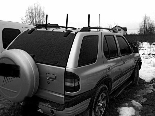 Серый Опель Фронтера, объемом двигателя 3 л и пробегом 150 тыс. км за 6500 $, фото 3 на Automoto.ua