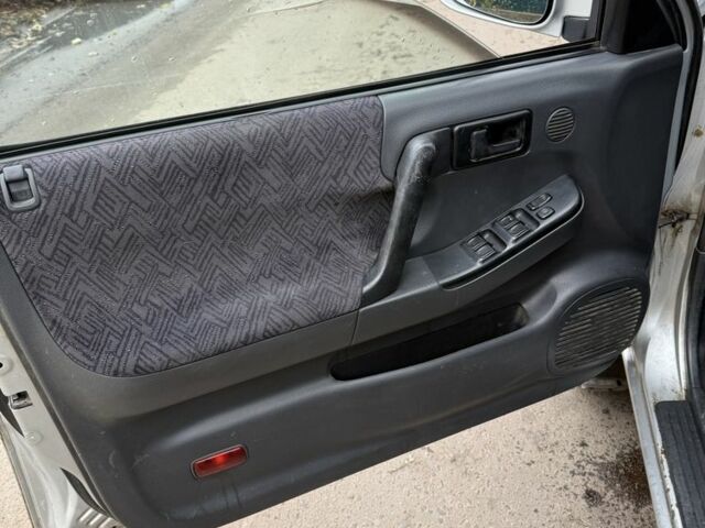 Сірий Опель Фронтера, об'ємом двигуна 2.2 л та пробігом 33 тис. км за 4900 $, фото 4 на Automoto.ua