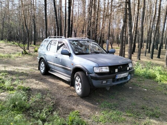 Серый Опель Фронтера, объемом двигателя 2 л и пробегом 397 тыс. км за 3000 $, фото 5 на Automoto.ua