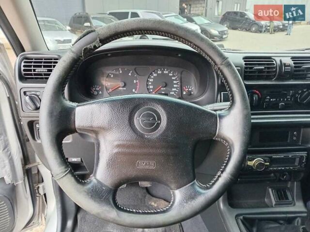 Серый Опель Фронтера, объемом двигателя 2.2 л и пробегом 250 тыс. км за 5290 $, фото 14 на Automoto.ua
