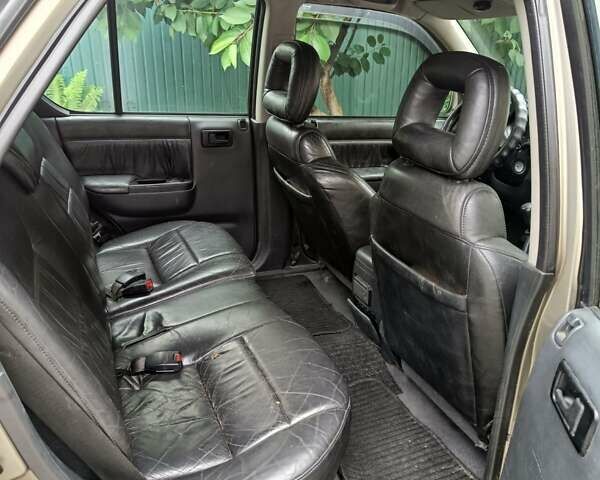 Серый Опель Фронтера, объемом двигателя 3.2 л и пробегом 350 тыс. км за 6000 $, фото 5 на Automoto.ua