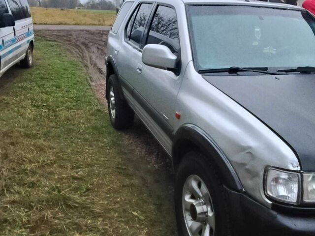 Серый Опель Фронтера, объемом двигателя 2.2 л и пробегом 235 тыс. км за 3500 $, фото 1 на Automoto.ua