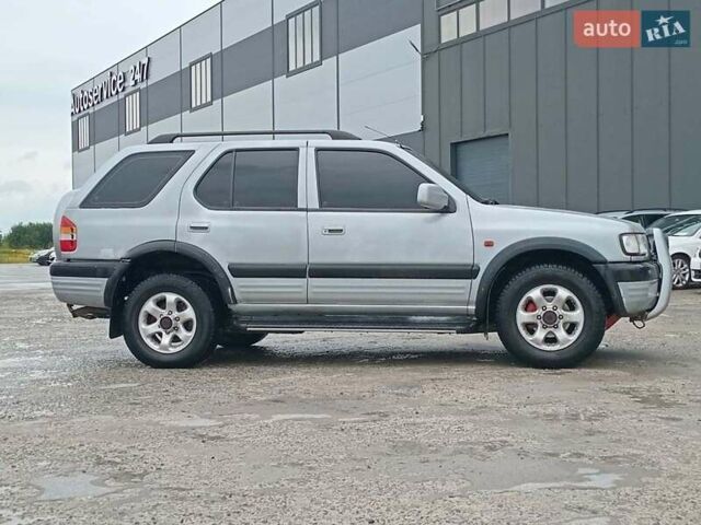 Серый Опель Фронтера, объемом двигателя 2.2 л и пробегом 250 тыс. км за 5290 $, фото 7 на Automoto.ua