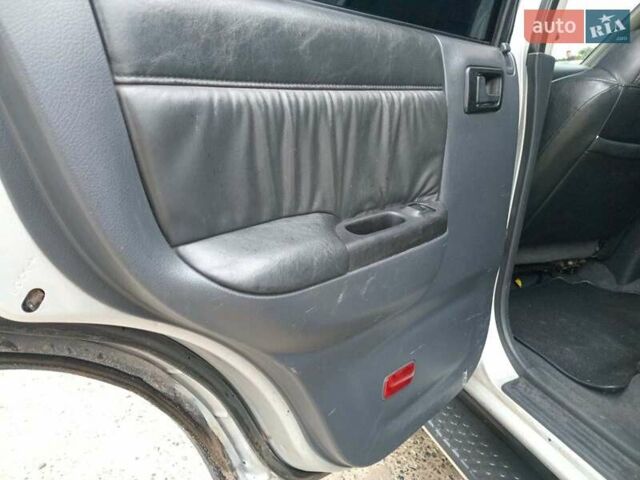 Серый Опель Фронтера, объемом двигателя 2.2 л и пробегом 250 тыс. км за 5290 $, фото 18 на Automoto.ua