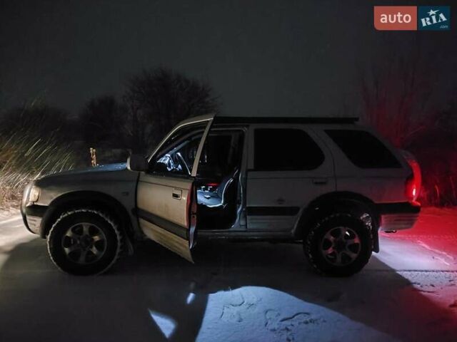 Сірий Опель Фронтера, об'ємом двигуна 2.17 л та пробігом 305 тис. км за 5500 $, фото 20 на Automoto.ua