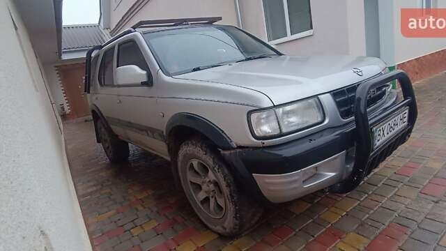 Сірий Опель Фронтера, об'ємом двигуна 2.17 л та пробігом 305 тис. км за 5500 $, фото 2 на Automoto.ua