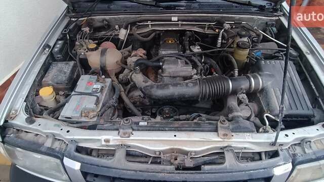 Сірий Опель Фронтера, об'ємом двигуна 2.17 л та пробігом 305 тис. км за 5500 $, фото 10 на Automoto.ua