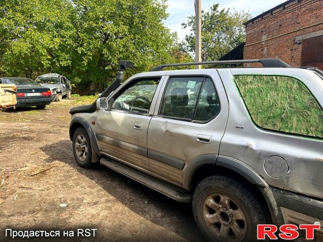 Серый Опель Фронтера, объемом двигателя 2.2 л и пробегом 500 тыс. км за 1500 $, фото 2 на Automoto.ua