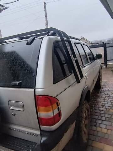 Сірий Опель Фронтера, об'ємом двигуна 2.17 л та пробігом 305 тис. км за 5500 $, фото 6 на Automoto.ua