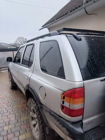 Сірий Опель Фронтера, об'ємом двигуна 2.17 л та пробігом 305 тис. км за 5500 $, фото 5 на Automoto.ua