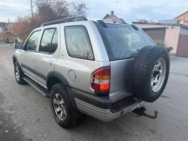 Серый Опель Фронтера, объемом двигателя 2.2 л и пробегом 258 тыс. км за 2600 $, фото 5 на Automoto.ua