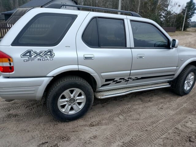 Серый Опель Фронтера, объемом двигателя 2 л и пробегом 308 тыс. км за 7000 $, фото 2 на Automoto.ua