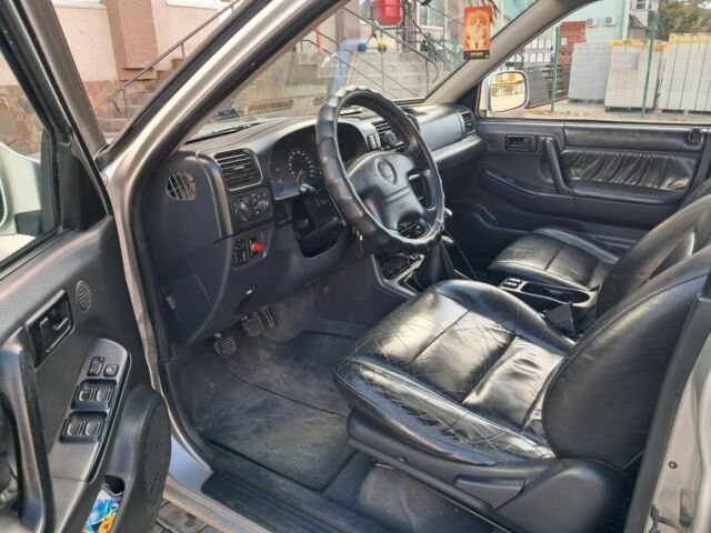 Опель Фронтера 2002 в Херсоне на Automoto.ua Серый Опель Фронтера, объемом двигателя 2 л и пробегом 290 тыс. км за 5500 $, фото 4 на Automoto.ua