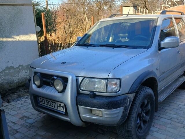 Серый Опель Фронтера, объемом двигателя 2.2 л и пробегом 250 тыс. км за 6000 $, фото 3 на Automoto.ua