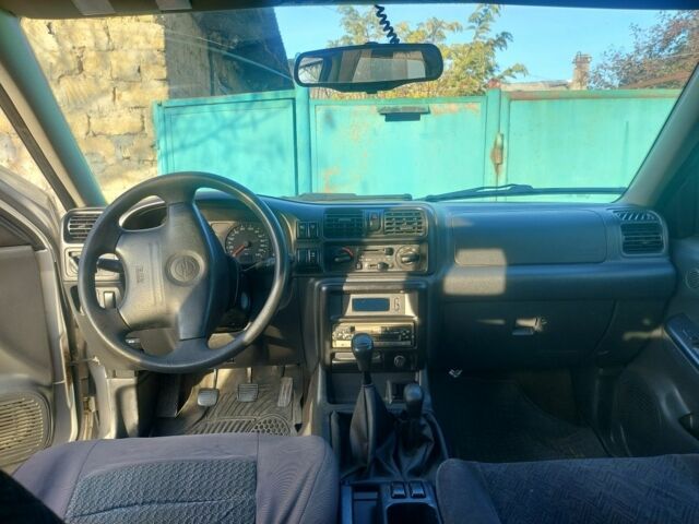 Серый Опель Фронтера, объемом двигателя 2.2 л и пробегом 336 тыс. км за 3799 $, фото 7 на Automoto.ua