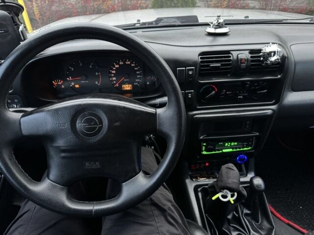 Сірий Опель Фронтера, об'ємом двигуна 2.2 л та пробігом 3 тис. км за 5500 $, фото 21 на Automoto.ua