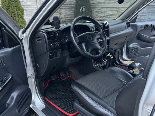 Сірий Опель Фронтера, об'ємом двигуна 2.2 л та пробігом 3 тис. км за 5500 $, фото 10 на Automoto.ua