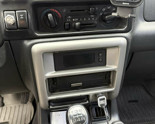 Сірий Опель Фронтера, об'ємом двигуна 2.2 л та пробігом 399 тис. км за 6500 $, фото 8 на Automoto.ua