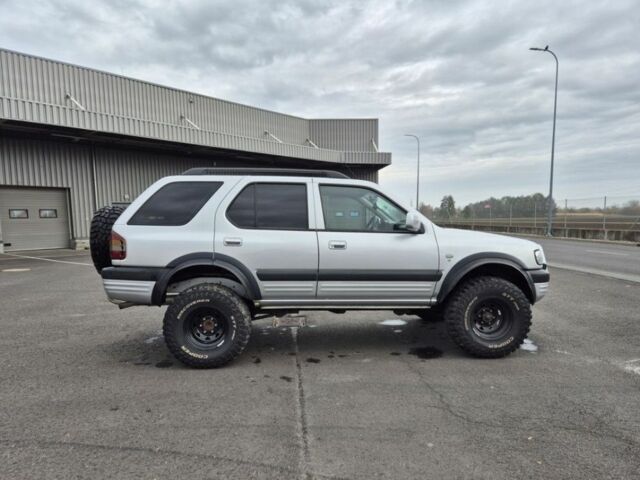 Серый Опель Фронтера, объемом двигателя 2.2 л и пробегом 227 тыс. км за 3700 $, фото 6 на Automoto.ua