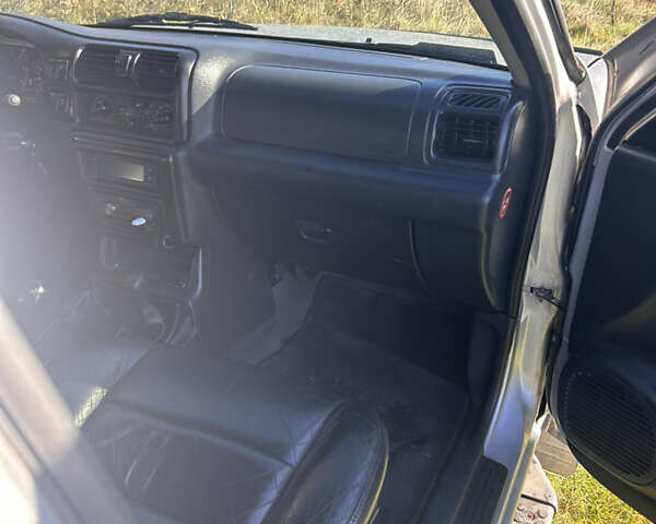 Сірий Опель Фронтера, об'ємом двигуна 2.17 л та пробігом 289 тис. км за 4999 $, фото 23 на Automoto.ua