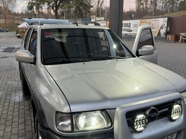 Сірий Опель Фронтера, об'ємом двигуна 2.2 л та пробігом 3 тис. км за 5500 $, фото 1 на Automoto.ua