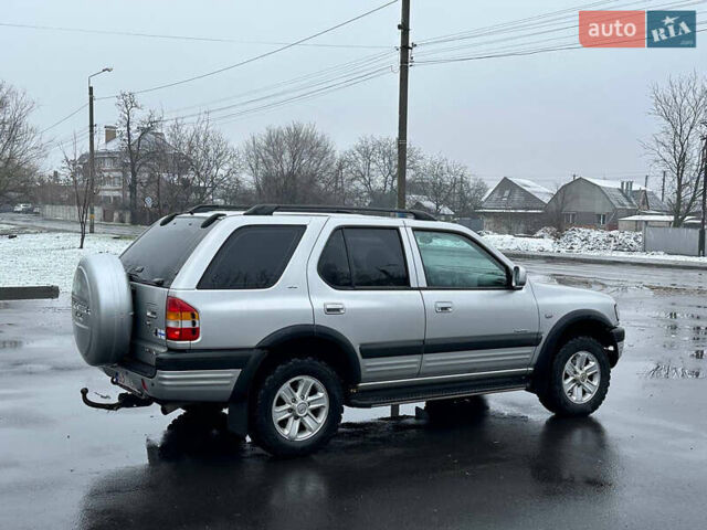 Серый Опель Фронтера, объемом двигателя 2.8 л и пробегом 260 тыс. км за 3850 $, фото 2 на Automoto.ua