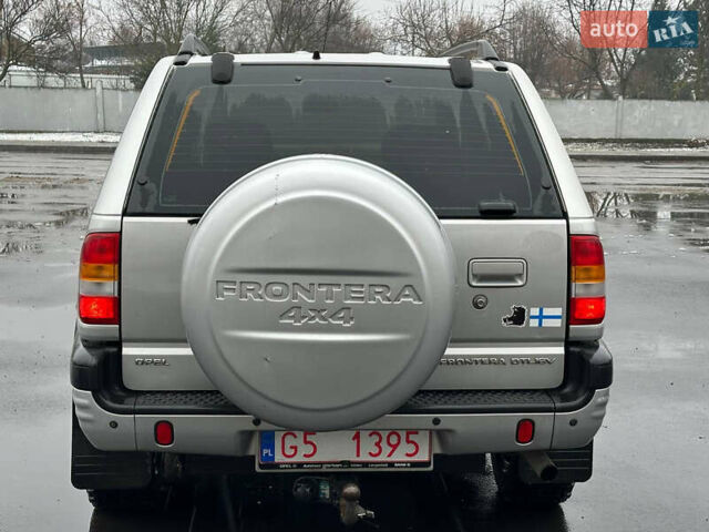Серый Опель Фронтера, объемом двигателя 2.8 л и пробегом 260 тыс. км за 3850 $, фото 4 на Automoto.ua