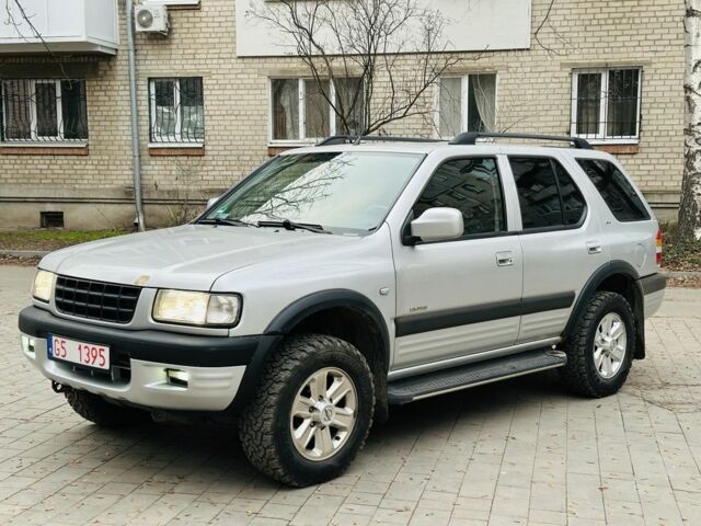 Серый Опель Фронтера, объемом двигателя 2.2 л и пробегом 260 тыс. км за 3600 $, фото 6 на Automoto.ua