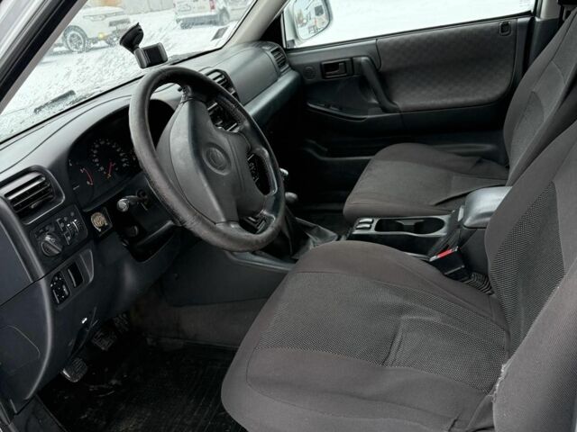 Сірий Опель Фронтера, об'ємом двигуна 2.2 л та пробігом 266 тис. км за 3500 $, фото 6 на Automoto.ua