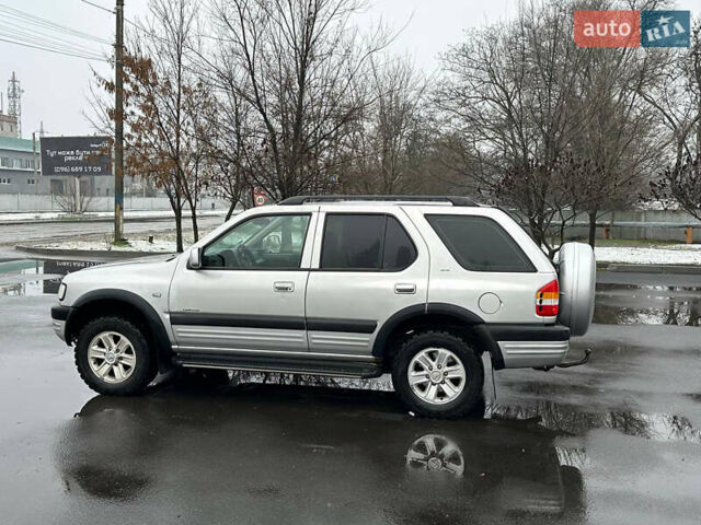 Серый Опель Фронтера, объемом двигателя 2.8 л и пробегом 260 тыс. км за 3850 $, фото 5 на Automoto.ua