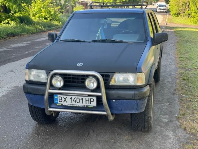 Синий Опель Фронтера, объемом двигателя 2.4 л и пробегом 290 тыс. км за 4500 $, фото 1 на Automoto.ua