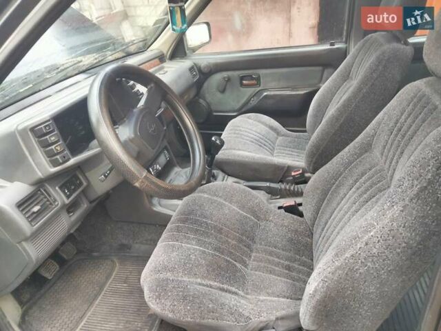 Синий Опель Фронтера, объемом двигателя 2.29 л и пробегом 260 тыс. км за 2500 $, фото 1 на Automoto.ua