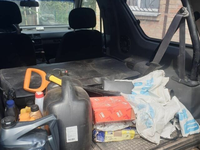 Синий Опель Фронтера, объемом двигателя 2.2 л и пробегом 336 тыс. км за 3000 $, фото 3 на Automoto.ua