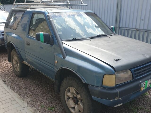 Синий Опель Фронтера, объемом двигателя 2.2 л и пробегом 336 тыс. км за 3000 $, фото 11 на Automoto.ua