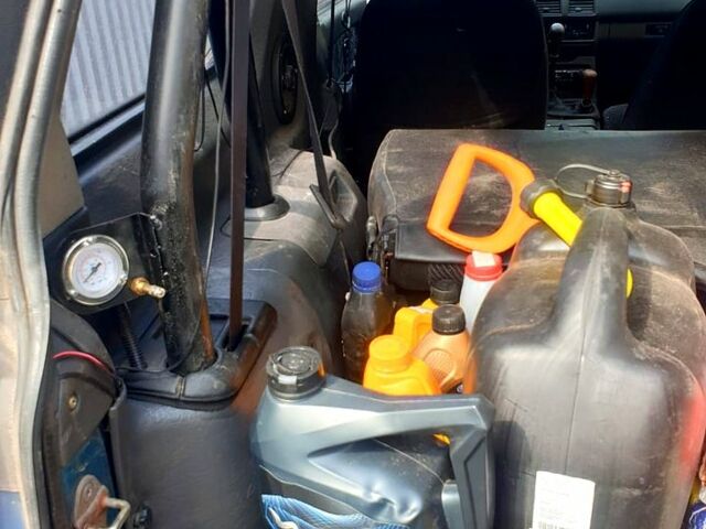 Синій Опель Фронтера, об'ємом двигуна 2.2 л та пробігом 336 тис. км за 3000 $, фото 3 на Automoto.ua