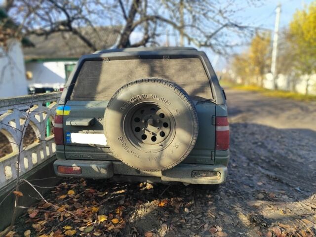 Синій Опель Фронтера, об'ємом двигуна 2 л та пробігом 300 тис. км за 2550 $, фото 2 на Automoto.ua