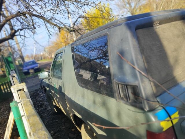 Синій Опель Фронтера, об'ємом двигуна 2 л та пробігом 300 тис. км за 2550 $, фото 3 на Automoto.ua