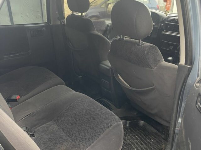 Синий Опель Фронтера, объемом двигателя 2.2 л и пробегом 280 тыс. км за 4300 $, фото 4 на Automoto.ua