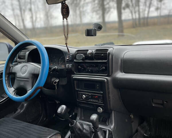 Синий Опель Фронтера, объемом двигателя 2.17 л и пробегом 500 тыс. км за 3950 $, фото 19 на Automoto.ua