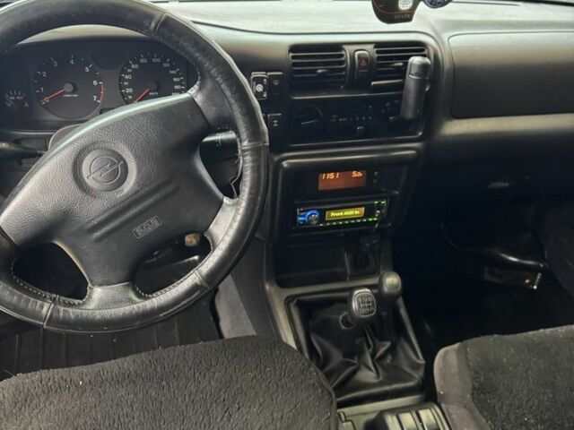 Синій Опель Фронтера, об'ємом двигуна 2.2 л та пробігом 300 тис. км за 3900 $, фото 6 на Automoto.ua